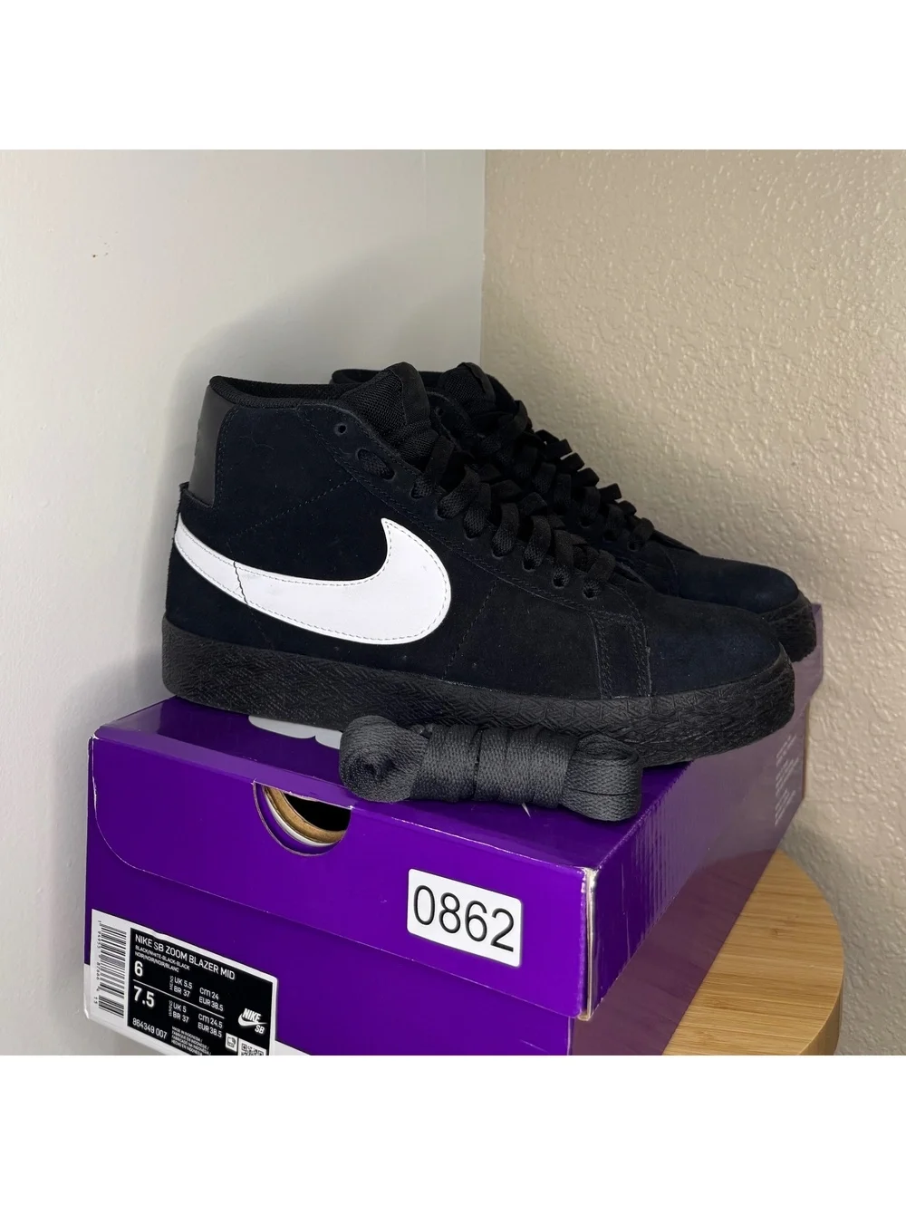 Nike SB Zoom Blazer Mid Black White Suede Skate Shoes Men’s 6 Women’s 7.5